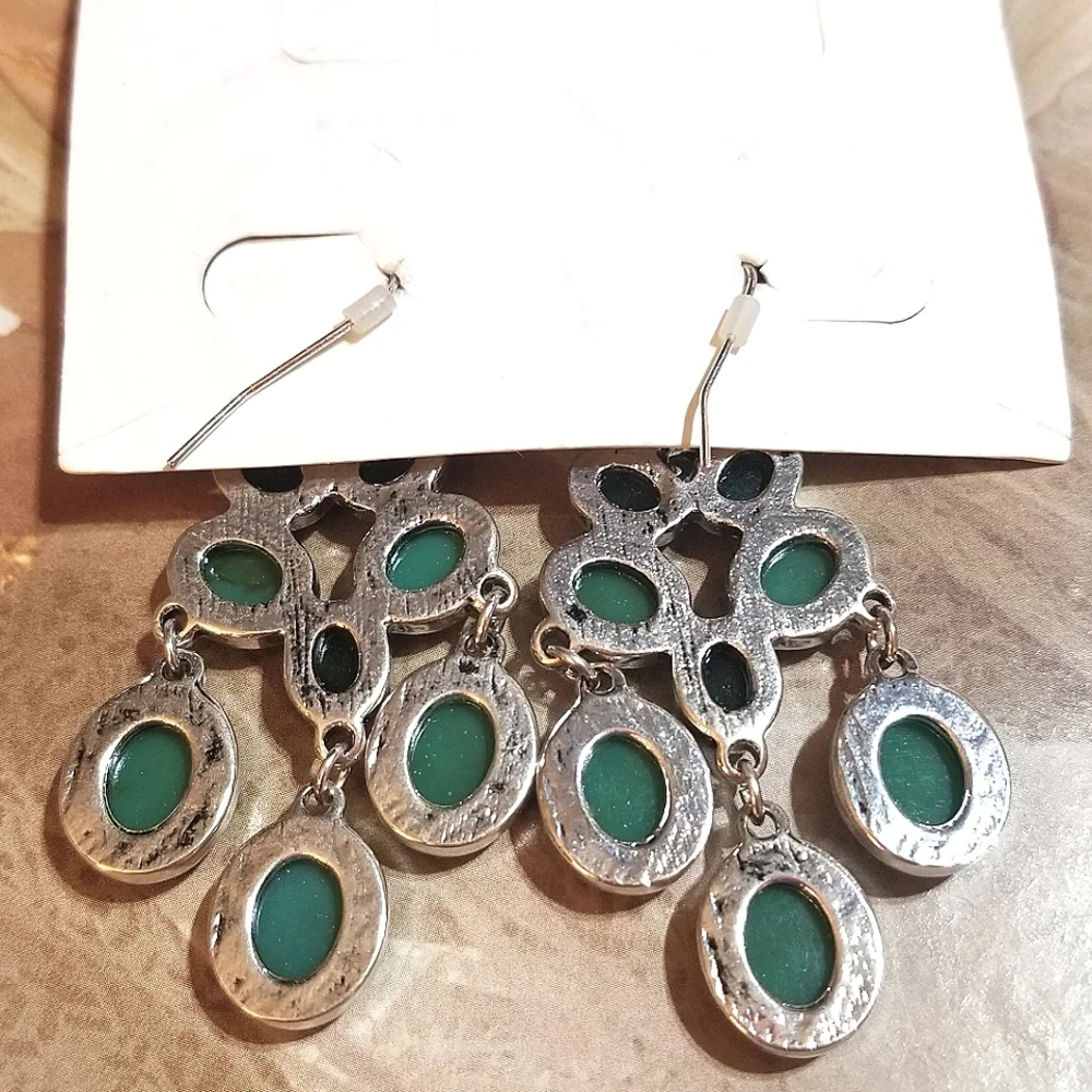 NEW Premier Designs Cascading Green Stone Earrings - Picture 3 of 5